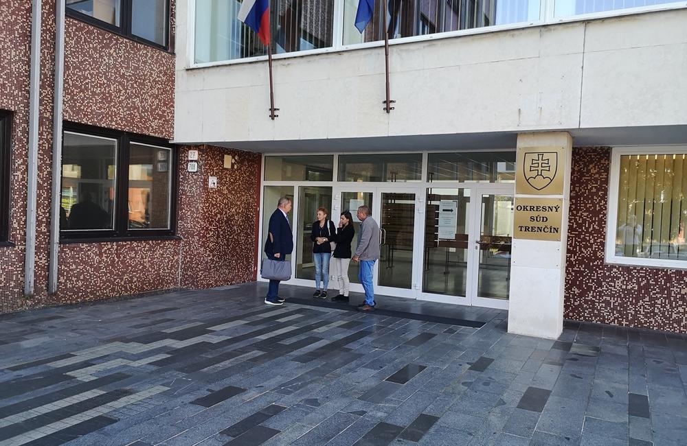 FOTO: „Trošku som bodla manžela,“ zavolala Lucia po vražde na linku 112. Verdikt stále nepadol, foto 4