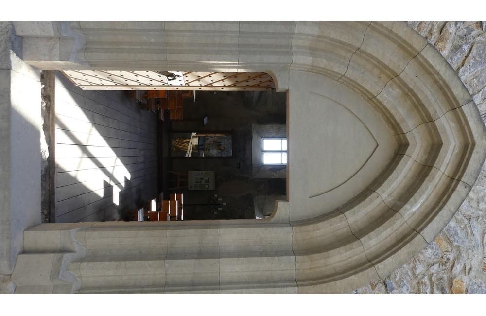 FOTO: Hrad Beckov vstáva z popola. Takýto výhľad návštevník zažije po prvýkrát, foto 12