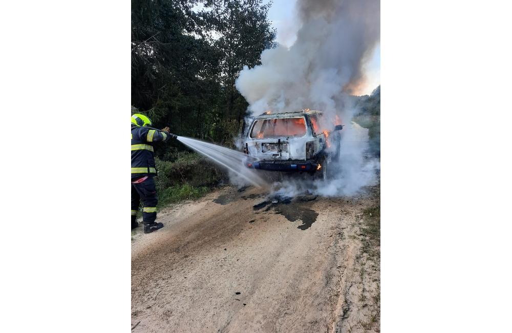 FOTO: Dramatický zásah hasičov z Nitrianskeho Pravna. Takto bojovali s plameňmi, foto 1