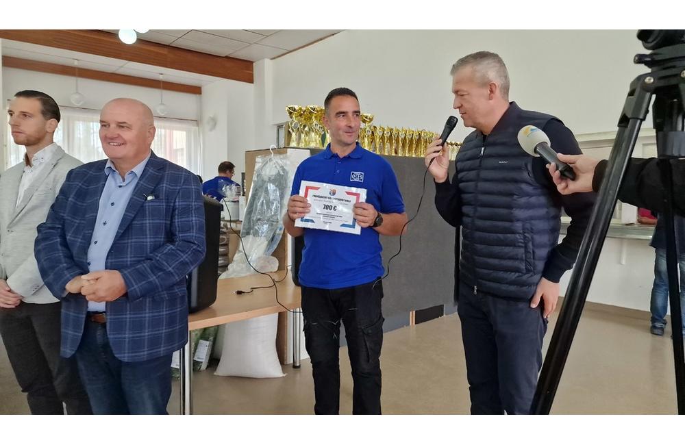 FOTO: Cez víkend sa v Trenčianskom kraji konali hodové slávnosti aj výstava exotického vtáctva, foto 2