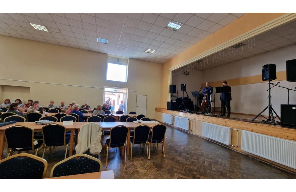 FOTO: Cez víkend sa v Trenčianskom kraji konali hodové slávnosti aj výstava exotického vtáctva, foto 22