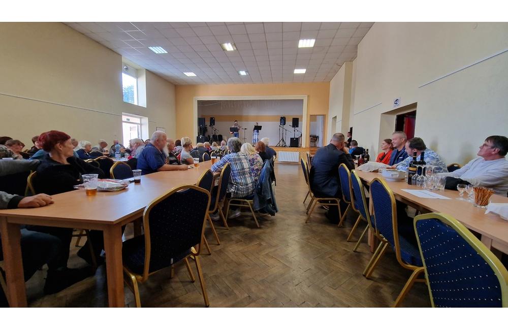 FOTO: Cez víkend sa v Trenčianskom kraji konali hodové slávnosti aj výstava exotického vtáctva, foto 23