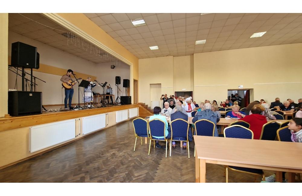 FOTO: Cez víkend sa v Trenčianskom kraji konali hodové slávnosti aj výstava exotického vtáctva, foto 25