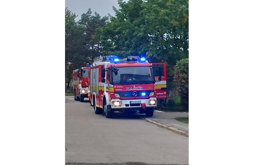 FOTO: Školu v Trenčíne evakuovali. Išlo o previerkové cvičenie trenčianskych hasičov, foto 2