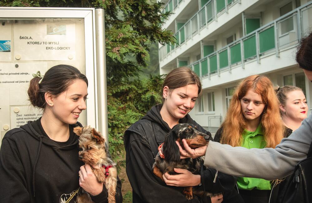 FOTO: Zmodernizované priestory internátu a kaštieľa v okrese Ilava, foto 5