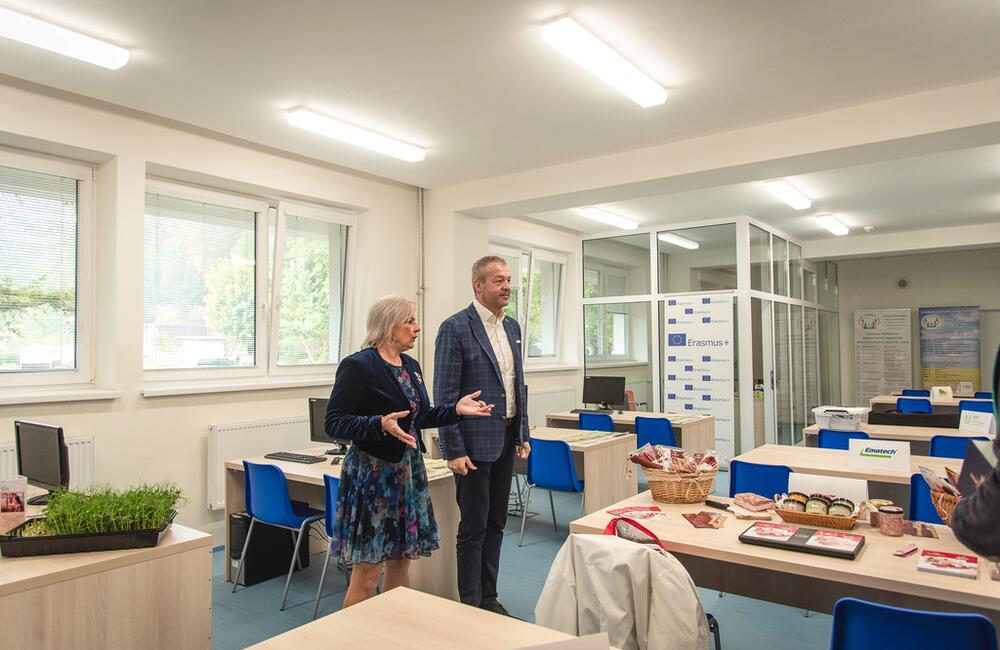 FOTO: Zmodernizované priestory internátu a kaštieľa v okrese Ilava, foto 9