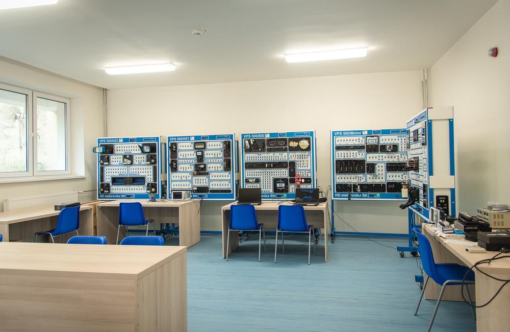 FOTO: Zmodernizované priestory internátu a kaštieľa v okrese Ilava, foto 15