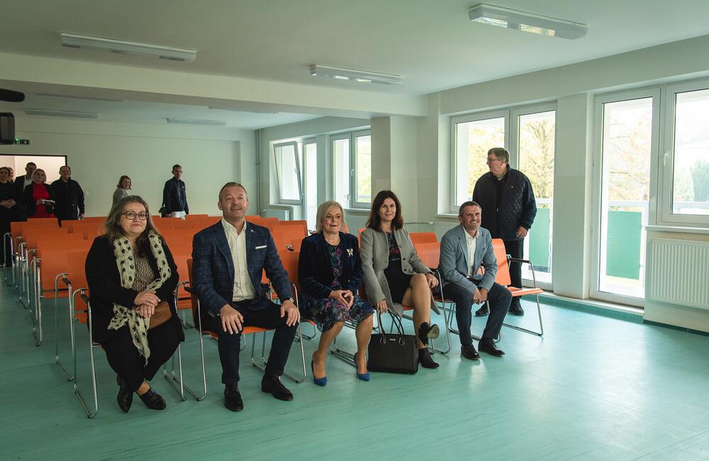 FOTO: Zmodernizované priestory internátu a kaštieľa v okrese Ilava, foto 16