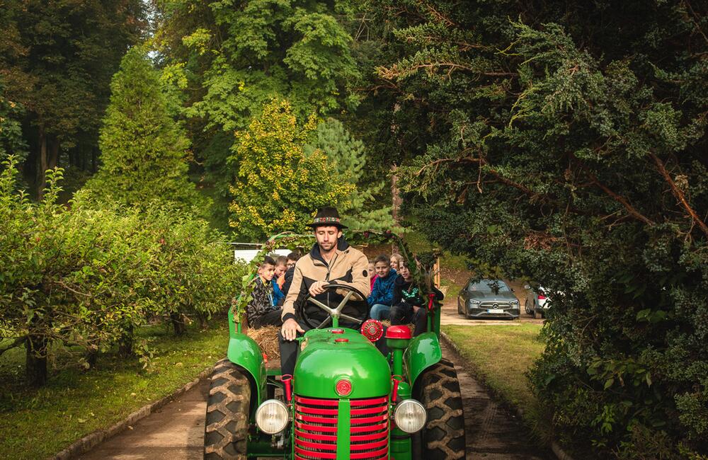 FOTO: Zmodernizované priestory internátu a kaštieľa v okrese Ilava, foto 29