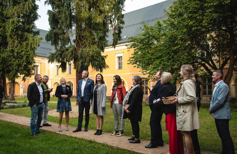 FOTO: Zmodernizované priestory internátu a kaštieľa v okrese Ilava, foto 33