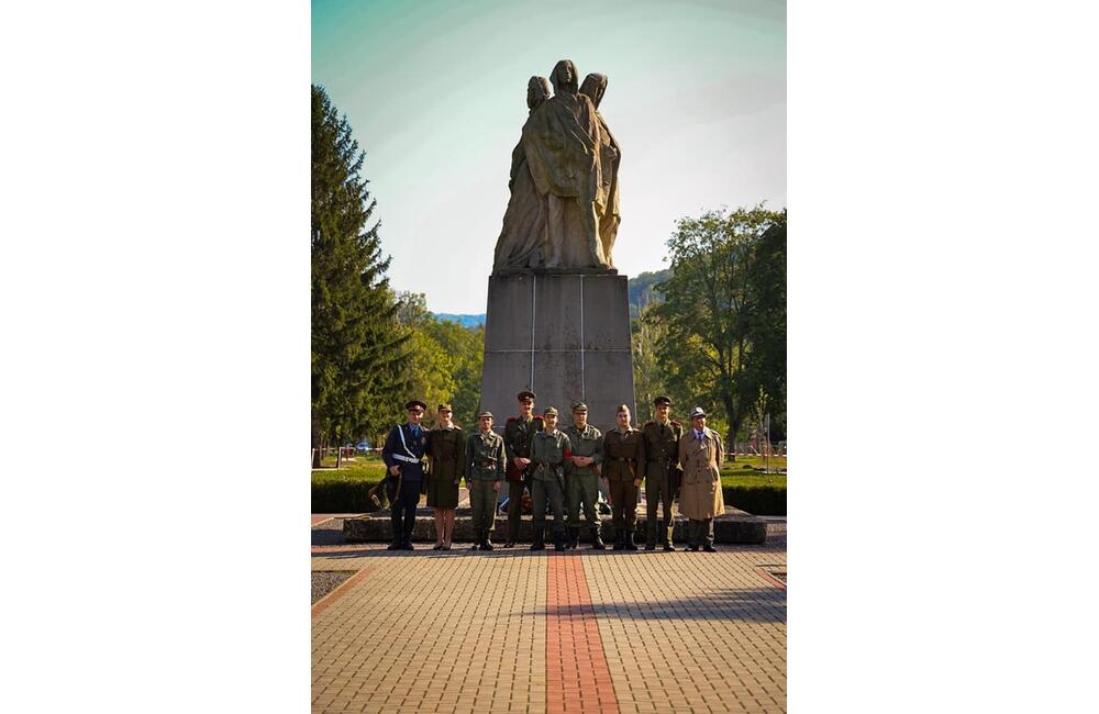 FOTO: Unikátna prehliadka veteránov v Partizánskom, foto 8