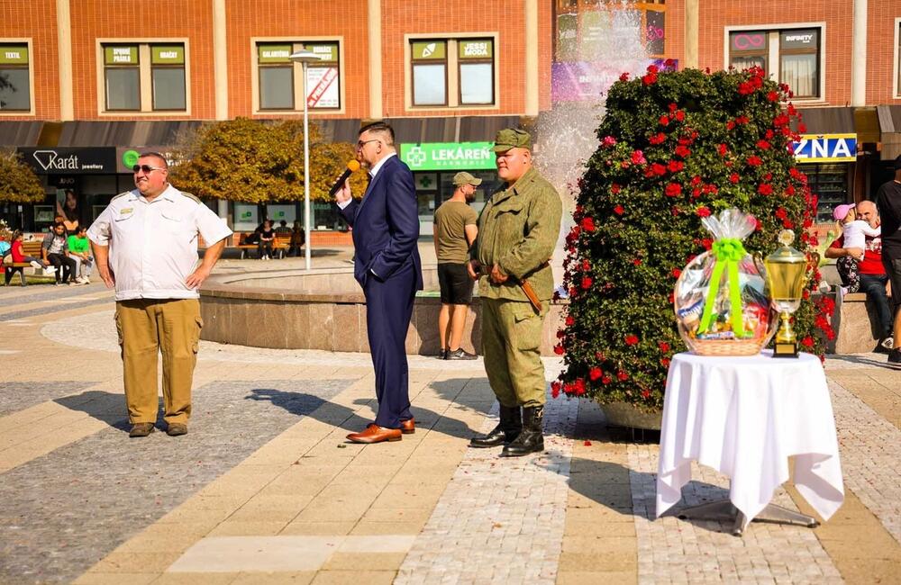 FOTO: Unikátna prehliadka veteránov v Partizánskom, foto 34