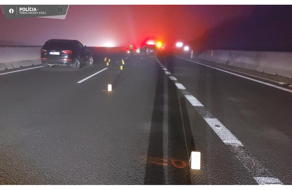 FOTO: Hrozivá nehoda na D1: Vodič zostal stáť so svojim autom krížom cez diaľnicu. Stalo sa mu to osudným, foto 3