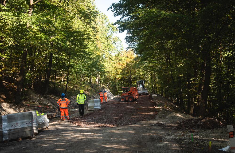 FOTO: Modernizácia cesty z Veľkých Uheriec do Skýcova, foto 11