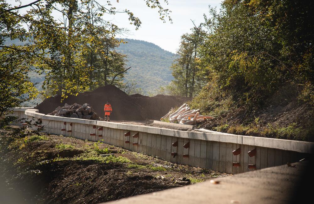 FOTO: Modernizácia cesty z Veľkých Uheriec do Skýcova, foto 15