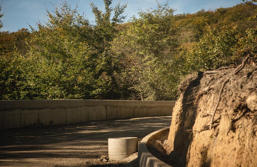 FOTO: Modernizácia cesty z Veľkých Uheriec do Skýcova, foto 17