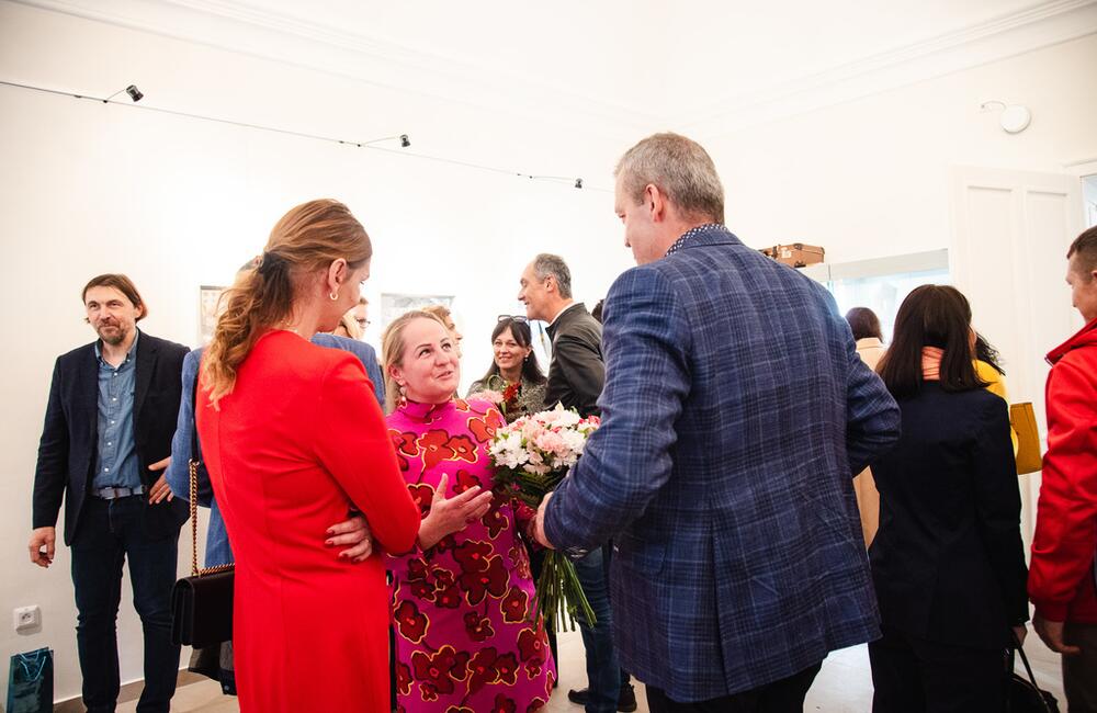 FOTO: V kaštieli pri Ilave otvárali výstavu Ruky svetla, foto 8