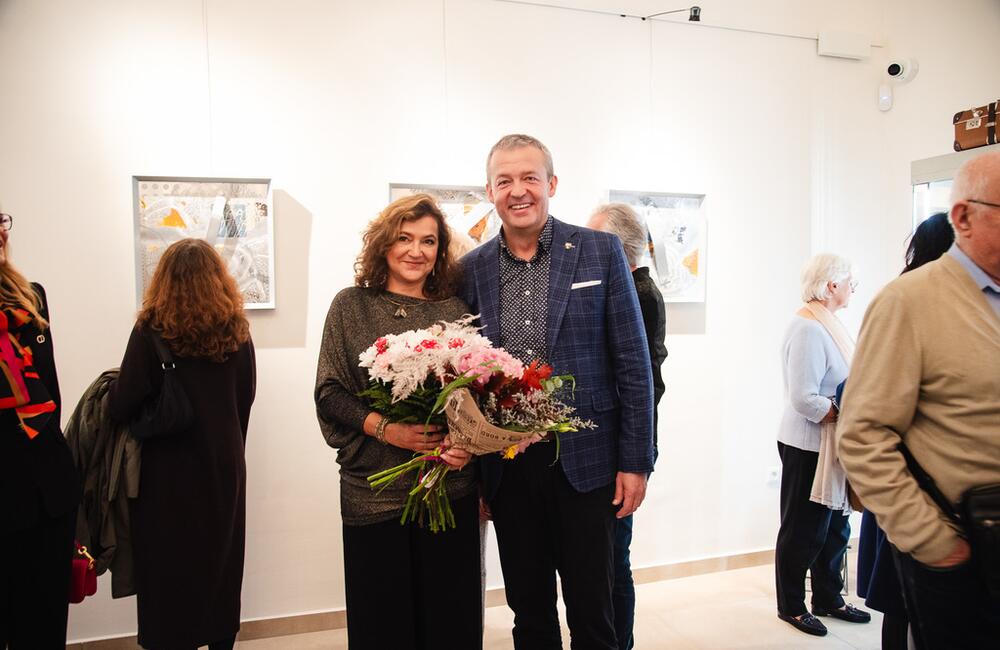 FOTO: V kaštieli pri Ilave otvárali výstavu Ruky svetla, foto 10