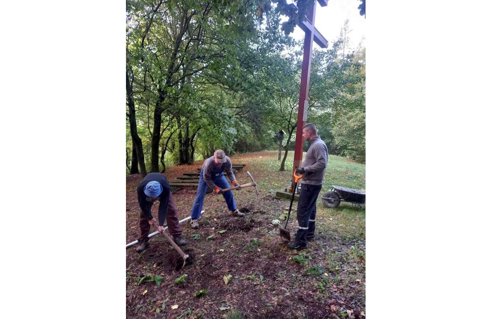 FOTO: Obec, ktorá sa pýši najväčším slovenským znakom, pripravuje ďalšiu atrakciu, foto 2