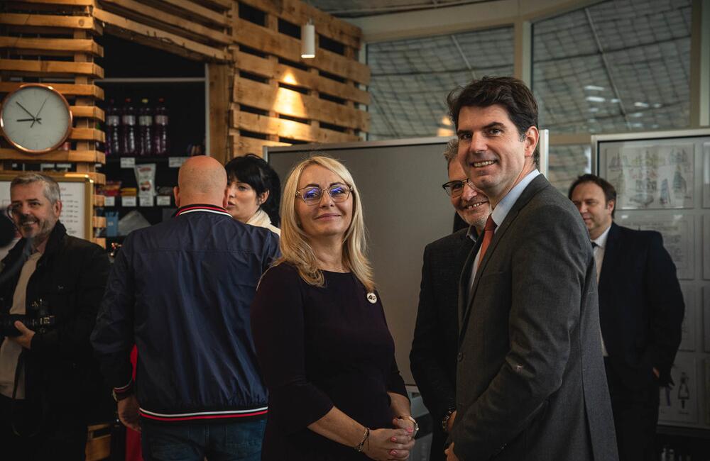 FOTO: Škola v Trenčíne získala jedinečné ocenenie, foto 5