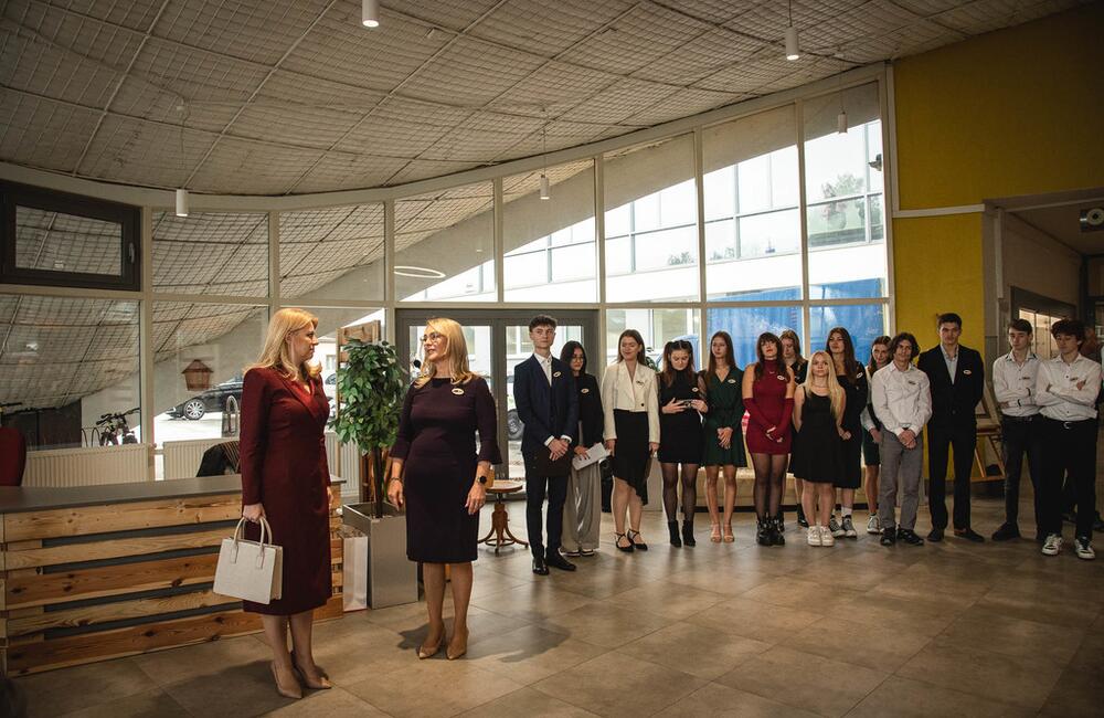 FOTO: Škola v Trenčíne získala jedinečné ocenenie, foto 4