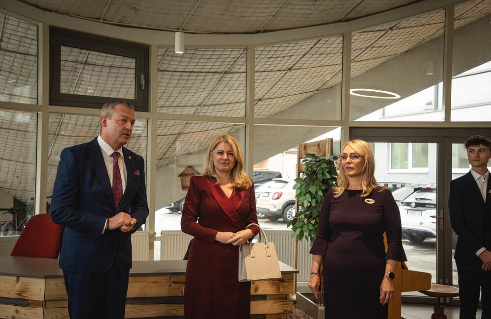 FOTO: Škola v Trenčíne získala jedinečné ocenenie, foto 9