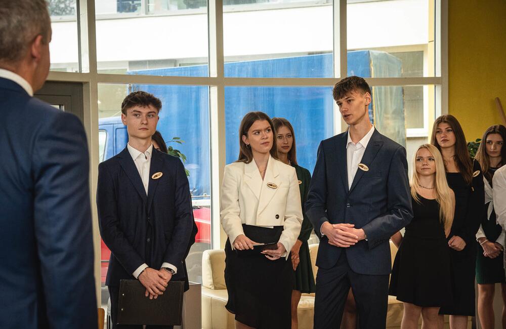 FOTO: Škola v Trenčíne získala jedinečné ocenenie, foto 11