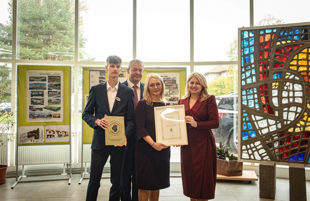 FOTO: Škola v Trenčíne získala jedinečné ocenenie, foto 32