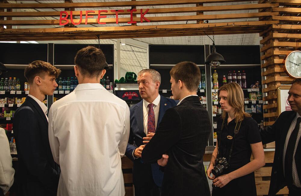 FOTO: Škola v Trenčíne získala jedinečné ocenenie, foto 36