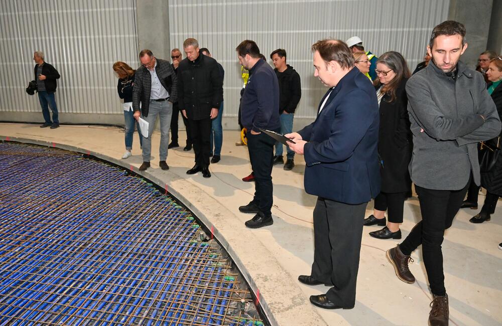 FOTO: Práce na hokejovej hale v Trenčíne postupne finišujú, foto 12