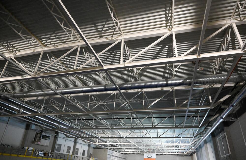 FOTO: Práce na hokejovej hale v Trenčíne postupne finišujú, foto 15