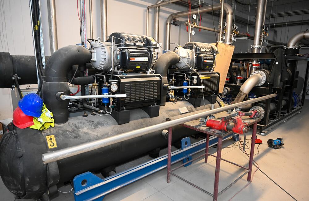 FOTO: Práce na hokejovej hale v Trenčíne postupne finišujú, foto 22