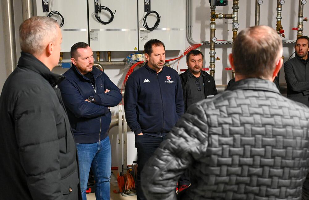 FOTO: Práce na hokejovej hale v Trenčíne postupne finišujú, foto 27