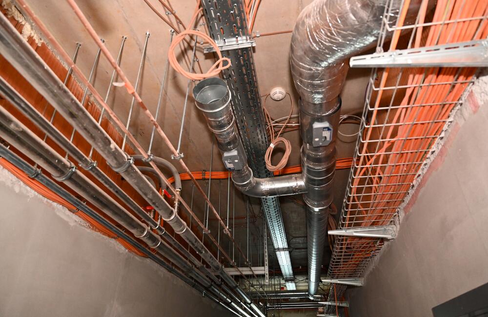 FOTO: Práce na hokejovej hale v Trenčíne postupne finišujú, foto 37