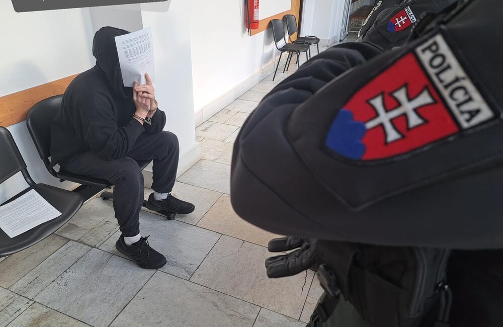 FOTO:Iba 17-ročný mladík si poriadne zavaril. Hrozí mu až desaťročný pobyt za mrežami, foto 2
