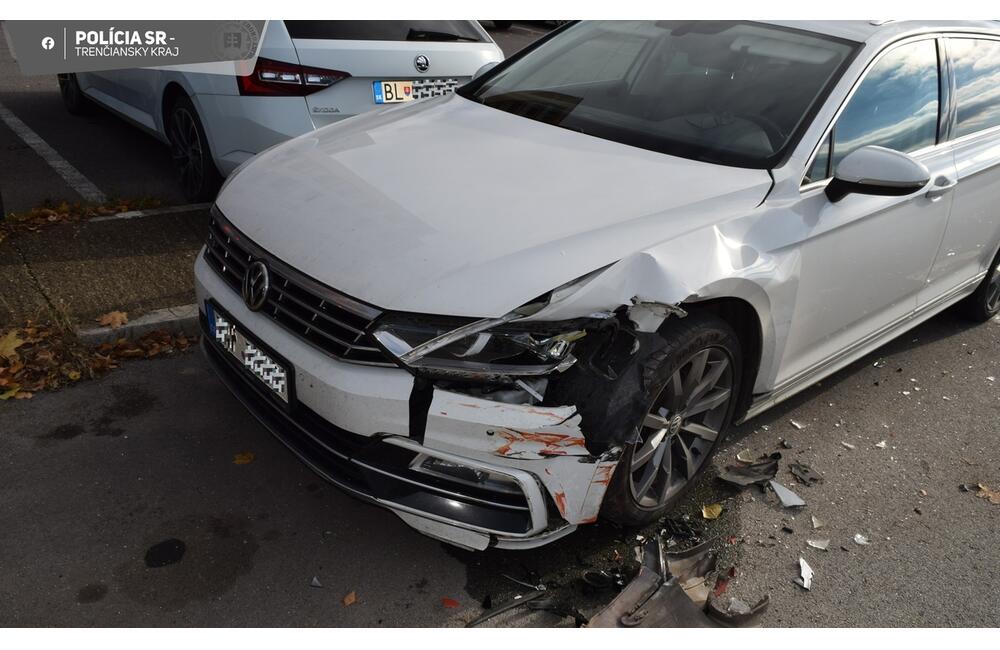 FOTO: Vodička v meste na Považí spôsobila nehodu a ušla. Na rováši má toho omnoho viac, foto 5