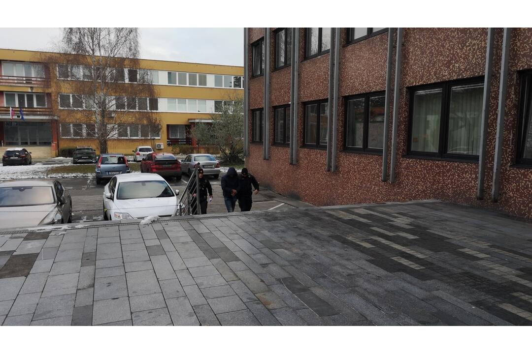 FOTO: Šokujúci prípad z Púchova. Stalker prenasledoval ženu dlhé mesiace, pretože sa nezmieril s rozchodom, foto 2