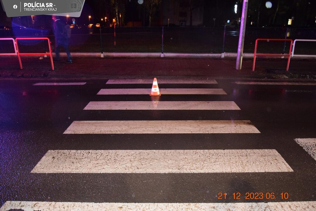 FOTO: Miesto dopravnej nehody v Dubnici nad Váhom, foto 3