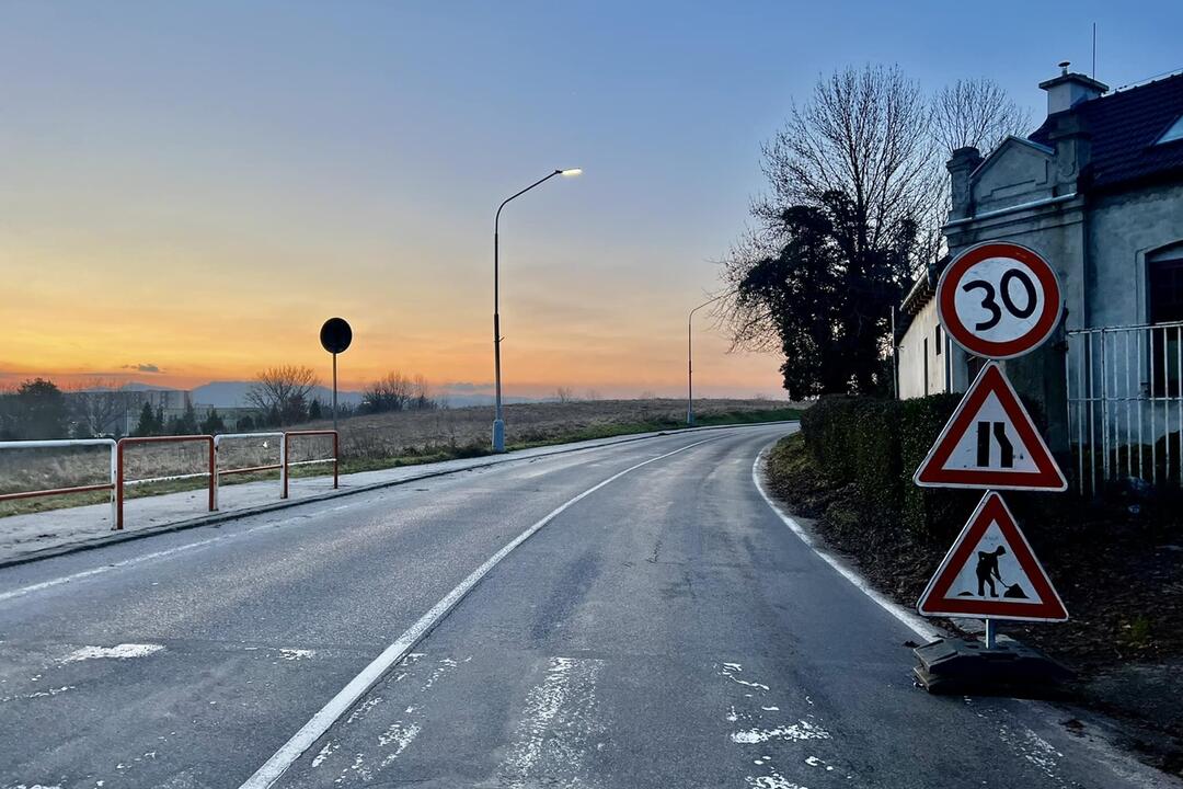 FOTO: Čiastočne uzavretá cesta v Novom Meste nad Váhom, foto 5