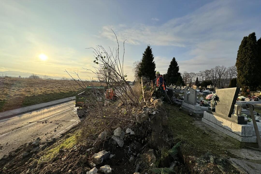 FOTO: Čiastočne uzavretá cesta v Novom Meste nad Váhom, foto 7