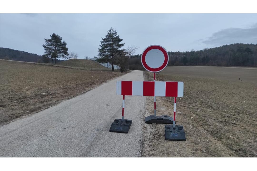 FOTO: Upozornenie pre vodičov: Do tejto ulice nevchádzajte, nie je to bezpečné, foto 5