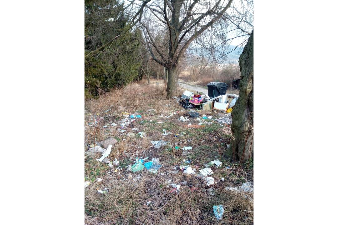 FOTO: Čierna skládka v Handlovej, foto 12