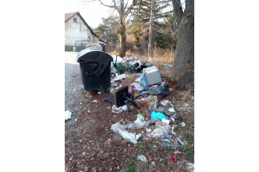 FOTO: Čierna skládka v Handlovej, foto 15