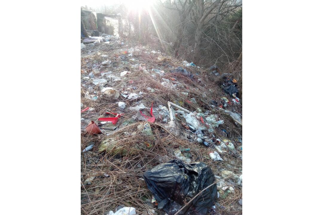 FOTO: Čierna skládka v Handlovej, foto 18