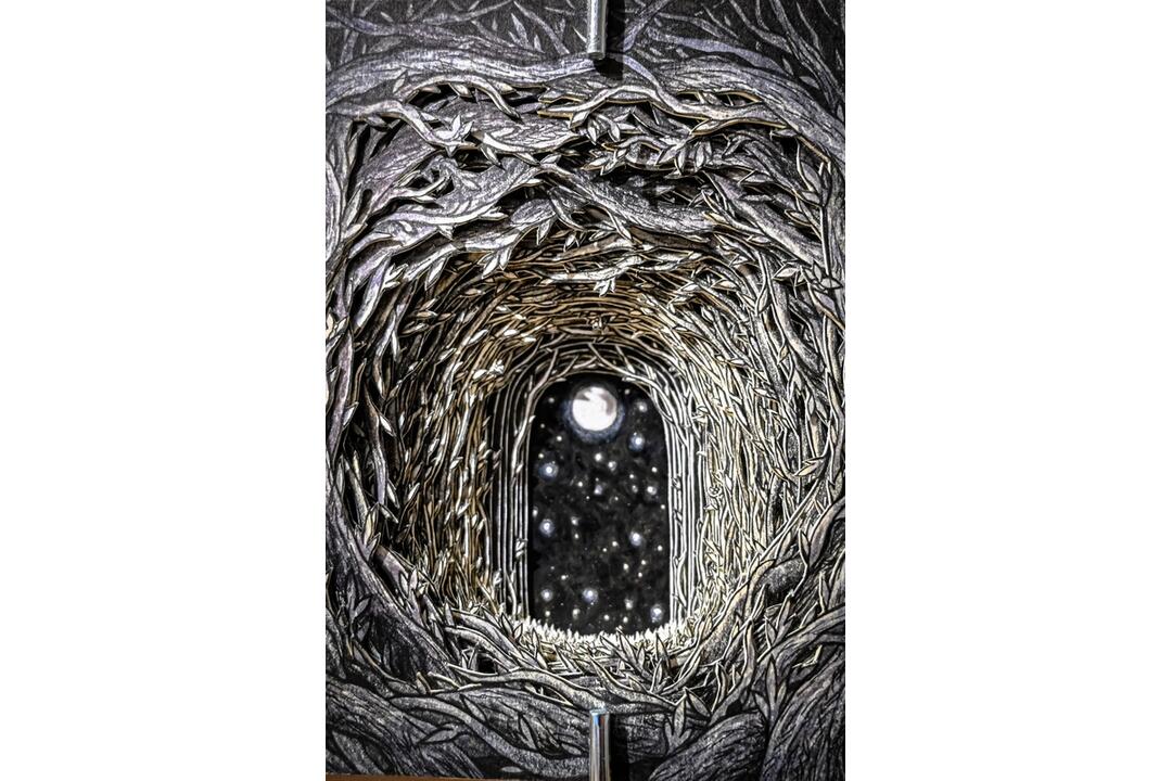 FOTO: Výstava Ukryté v knihách od výtvarníčky Isobelle Ouzman, foto 5