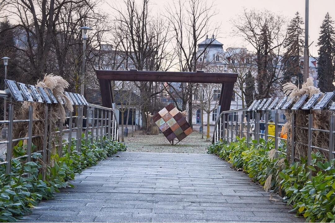 FOTO: Mrazivá zima v kúpeľoch na Považí očami fotografa. Viete o tajomstvách, ktoré mesto ukrýva?, foto 10