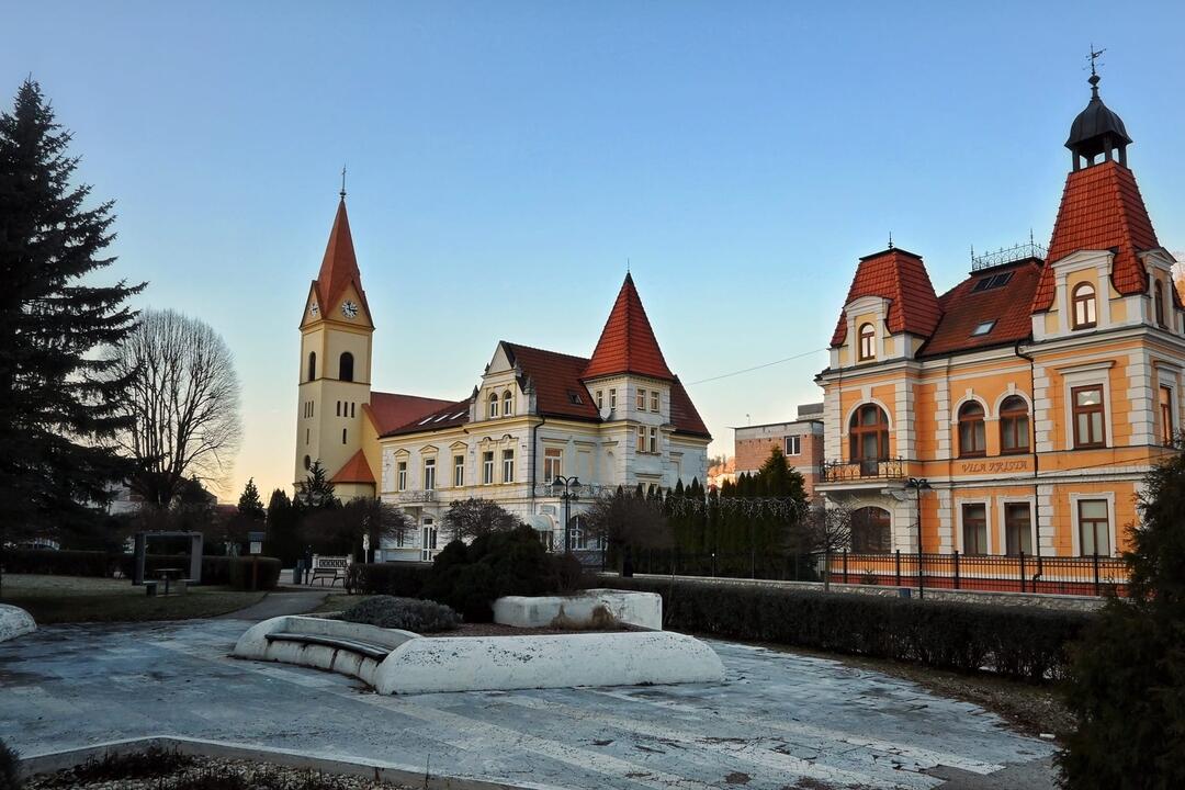 FOTO: Mrazivá zima v kúpeľoch na Považí očami fotografa. Viete o tajomstvách, ktoré mesto ukrýva?, foto 12