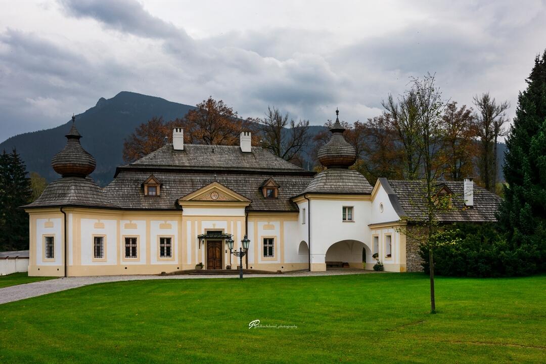 FOTO: Hrady a zámky z neobvyklých uhlov objektívom trenčianskeho fotografa, foto 3
