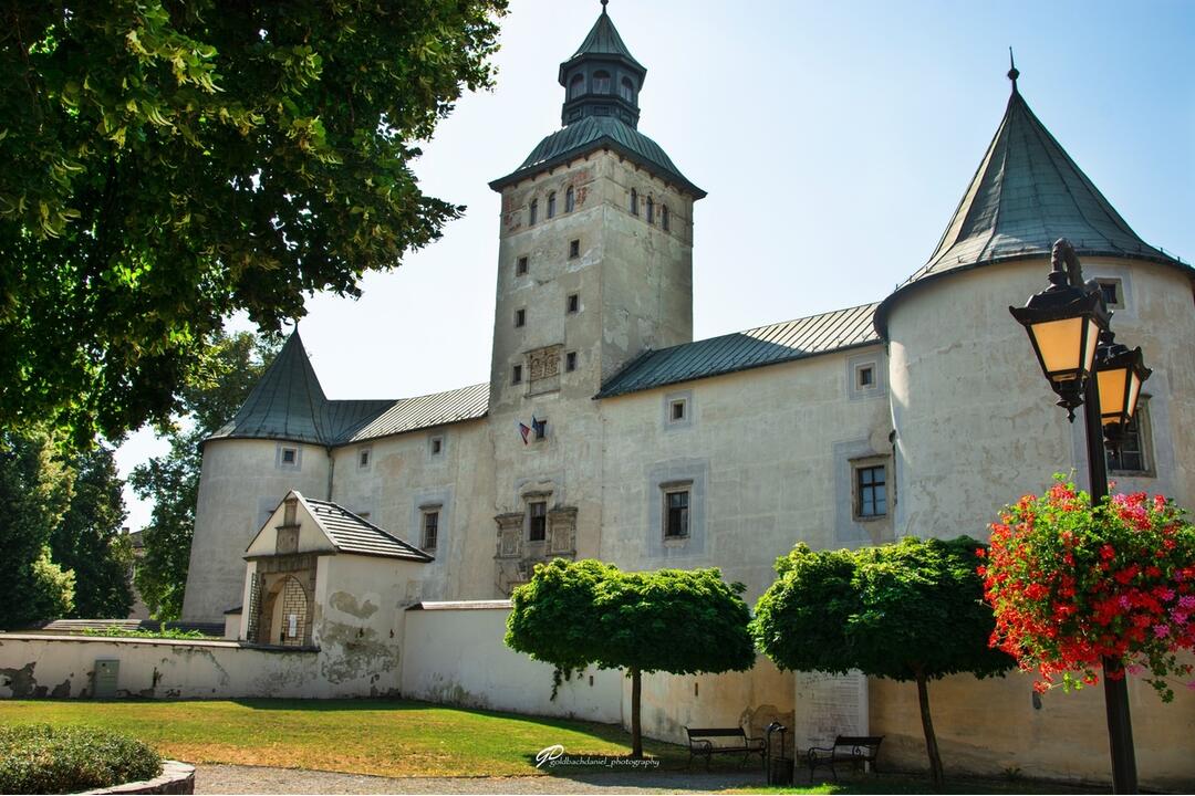 FOTO: Hrady a zámky z neobvyklých uhlov objektívom trenčianskeho fotografa, foto 13
