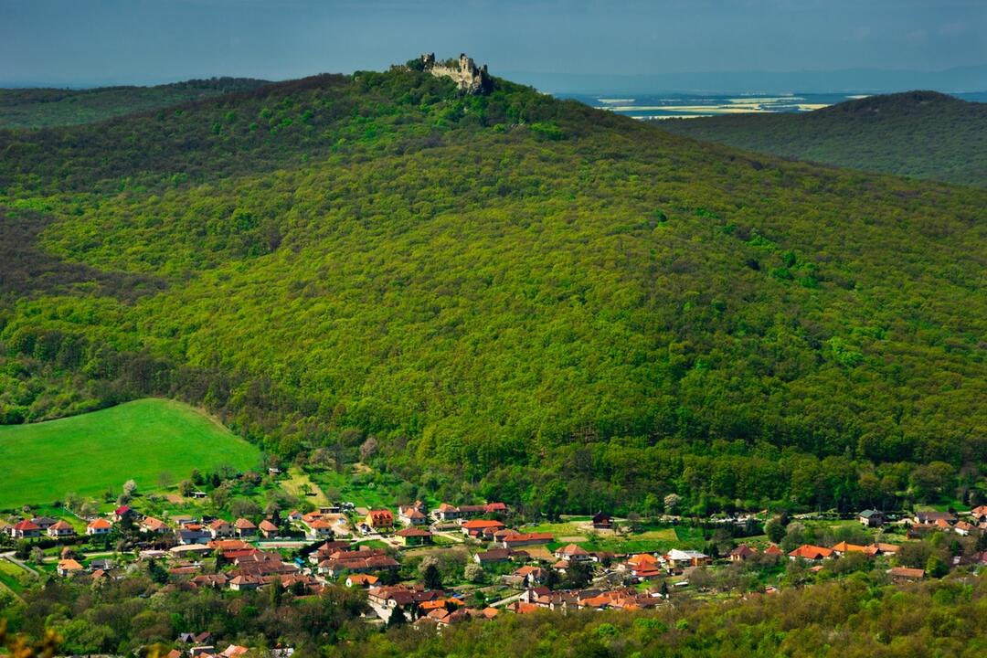 FOTO: Hrady a zámky z neobvyklých uhlov objektívom trenčianskeho fotografa, foto 30